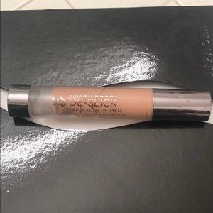 Urban Decay De-Slick Complexion Primer